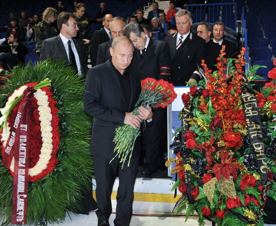 Vladimir Putin at funeral ceremony for Lokomotiv hockey players