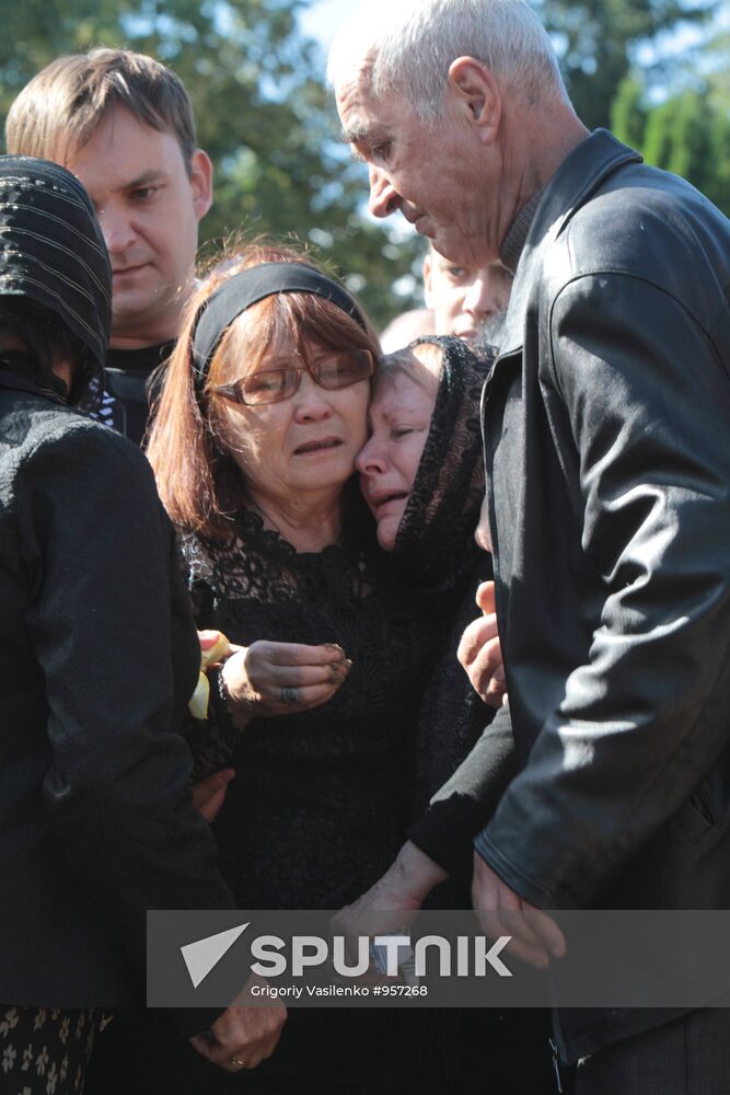 Funerals of hockey players D. Sobchenko and V. Anikeyenko