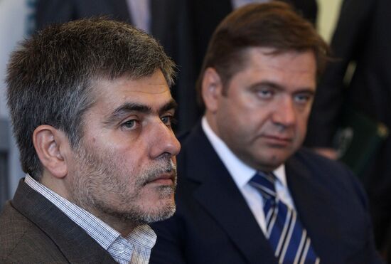 Fereydoon Abbasi, Sergei Shmatko