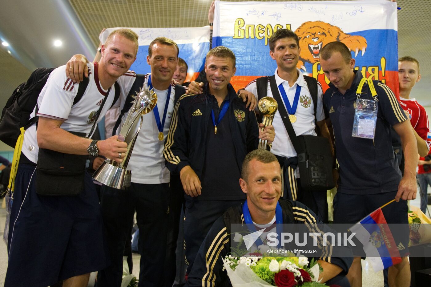 Russia's national beach soccer team arrives in Moscow