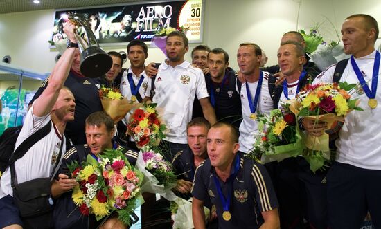 Russia's national beach soccer team arrives in Moscow