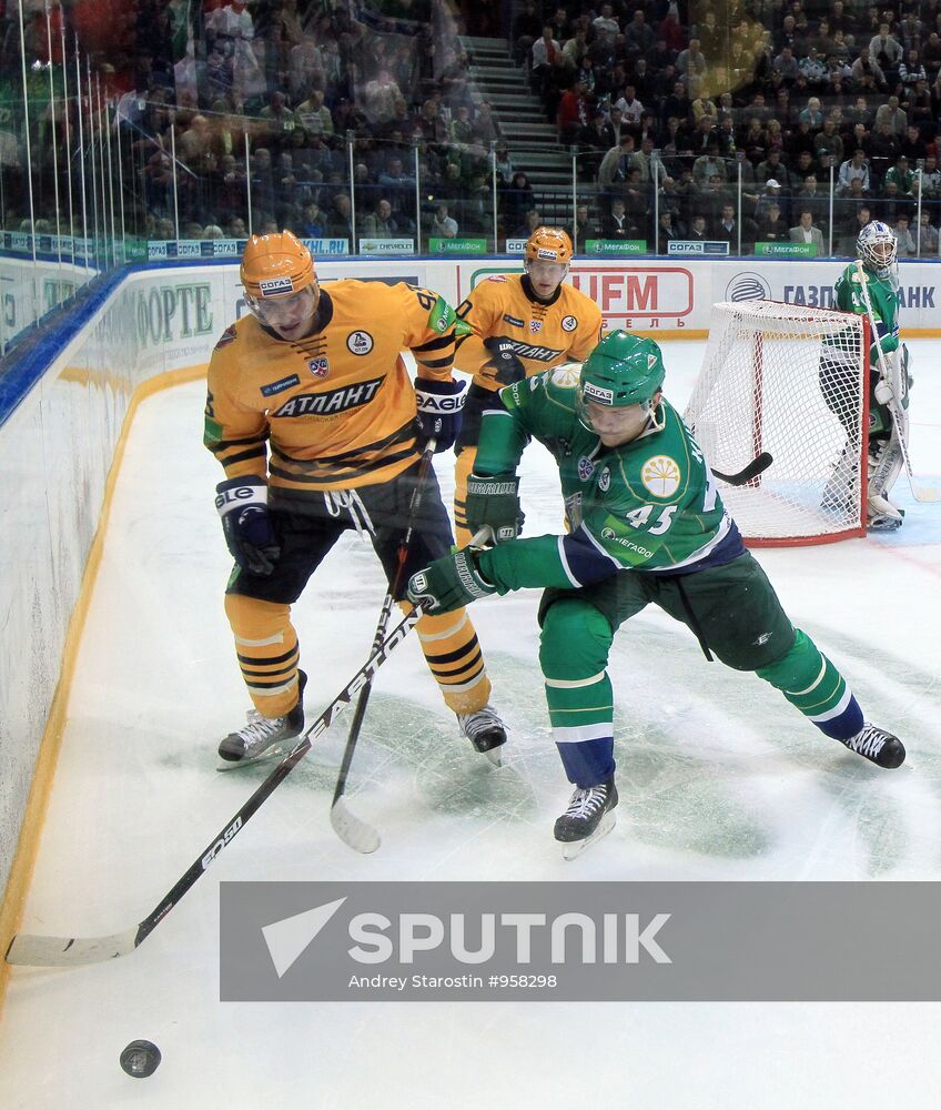 Ice hockey. CHL. Salavat Yulayev vs. Atlant