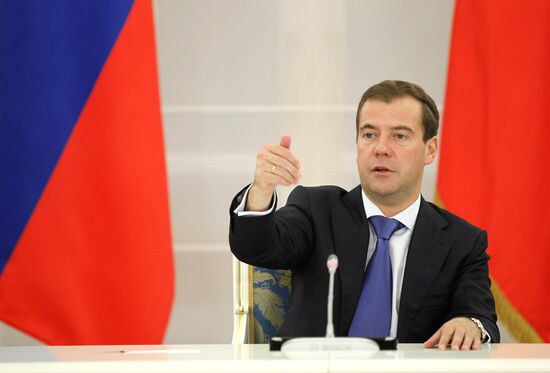 Dmitry Medvedev holds meeting on social situation of students