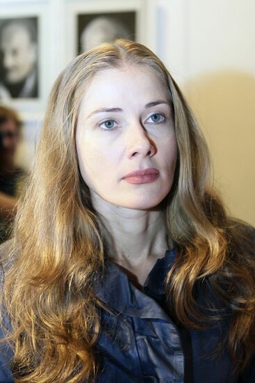 Meeting of Taganka Theater actors