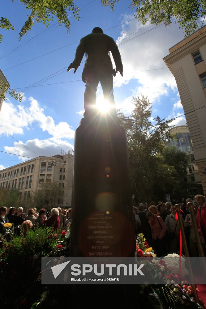 Unveiling of monument to singer Muslim Magomayev