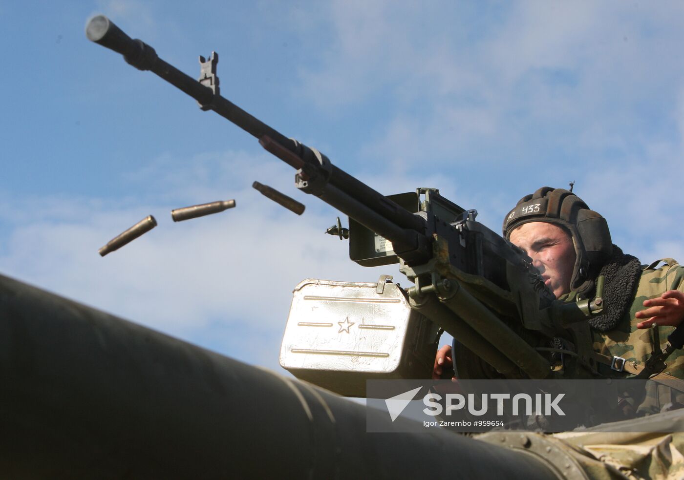 Training of Baltic tank battalion coastal forces