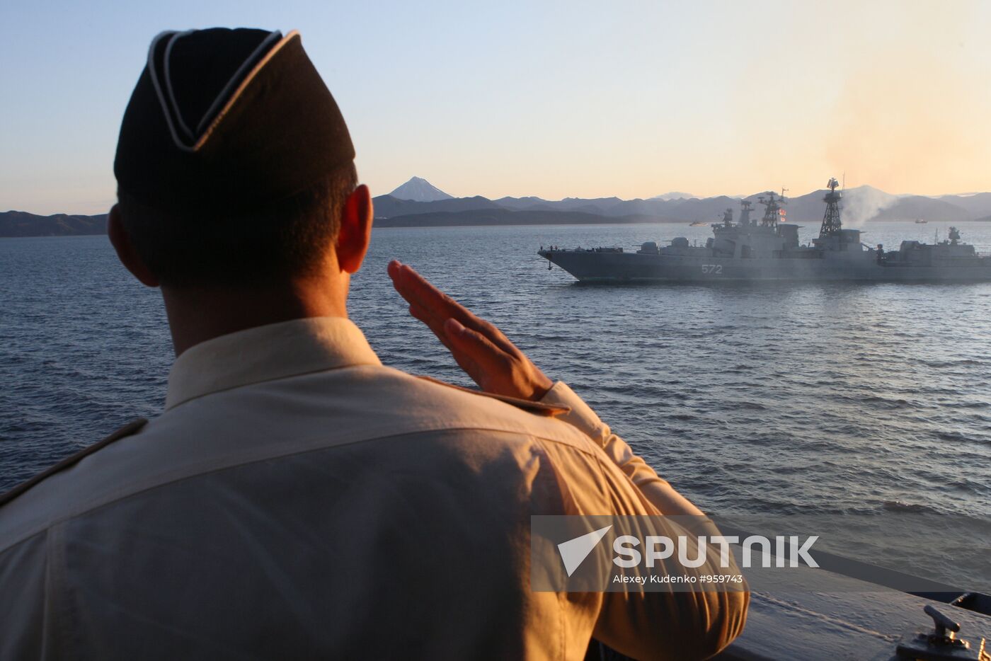"Varyag" cruiser at a Pacific Fleet drill