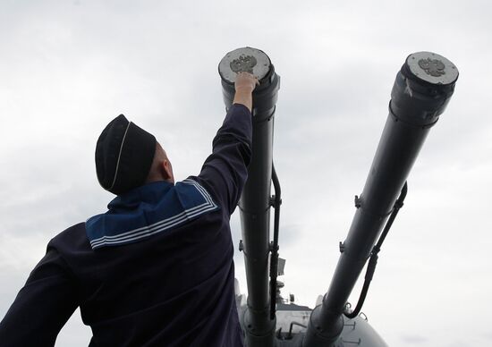 Cruiser "Varangian" involved in Pacific Fleet training