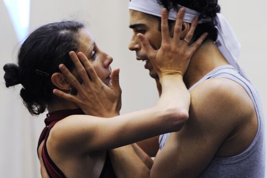 Helen Boucher and Thiago Bordin