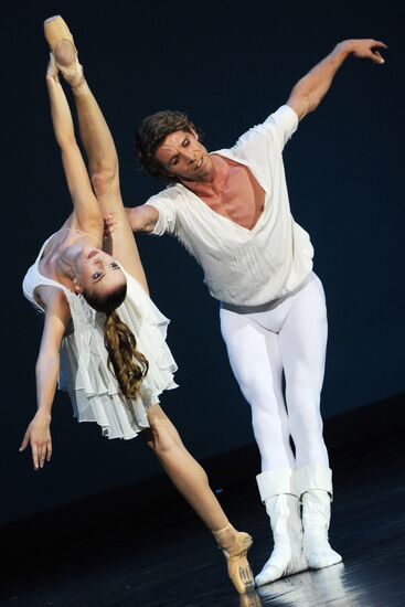 Katerina Shalkina and Julien Favreau