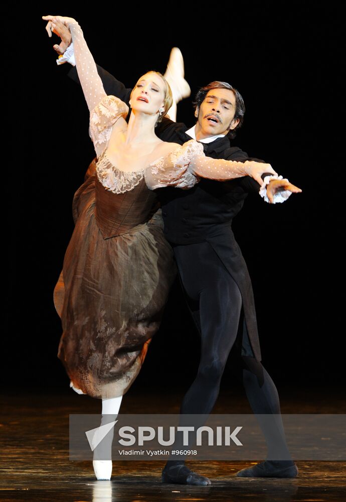 Alicia Amatriain and Jason Reilly