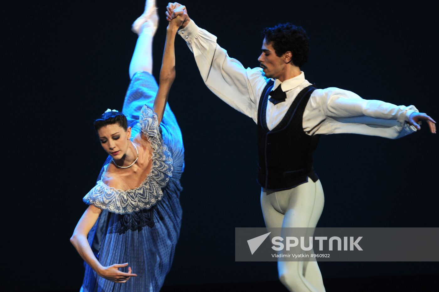 Helen Boucher and Thiago Bordin