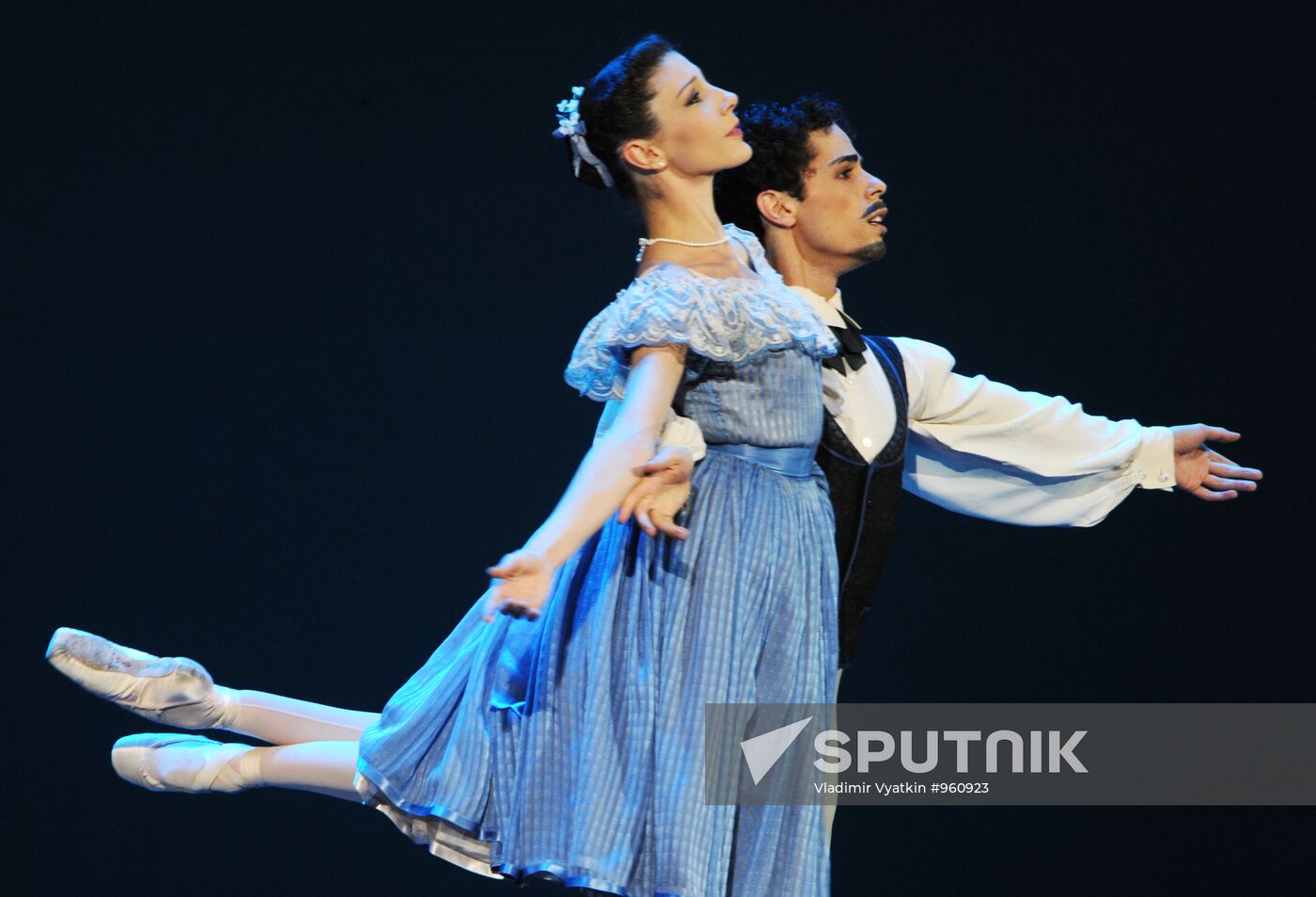 Helen Boucher and Thiago Bordin