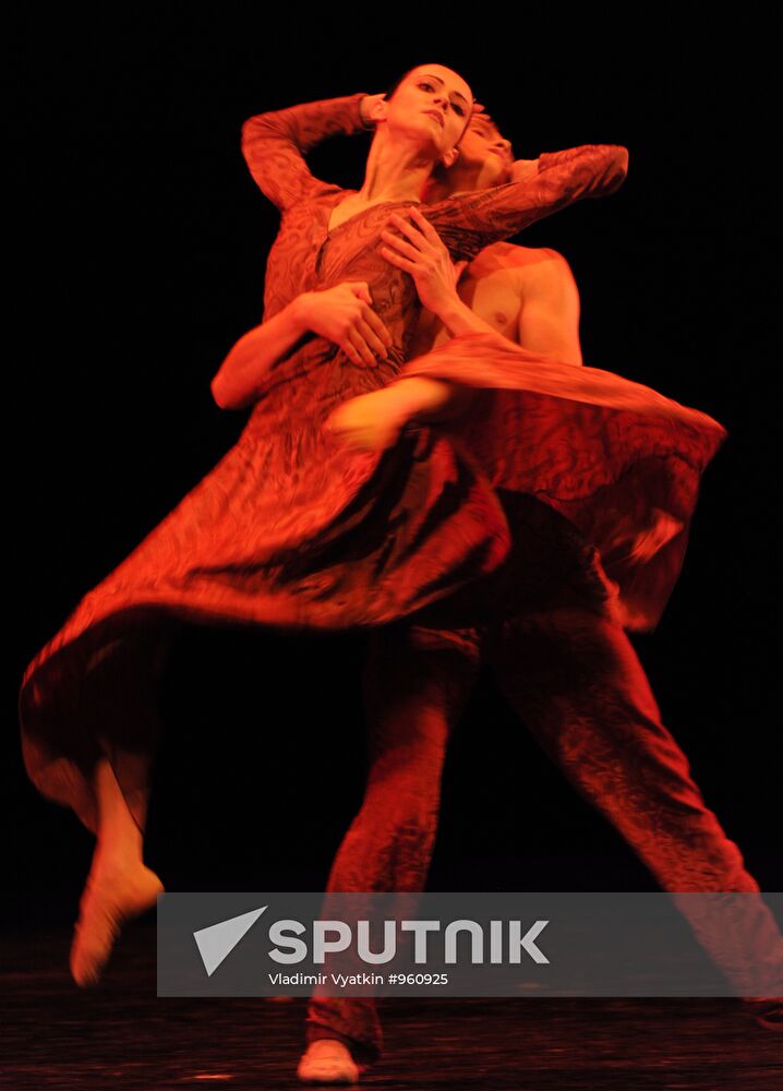 Svetlana Lunkina and Leonid Sarafanov