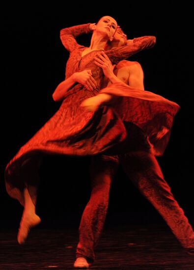 Svetlana Lunkina and Leonid Sarafanov