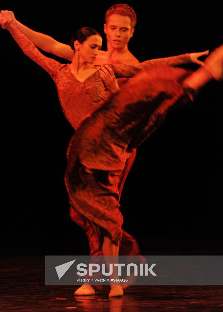 Svetlana Lunkina and Leonid Sarafanov