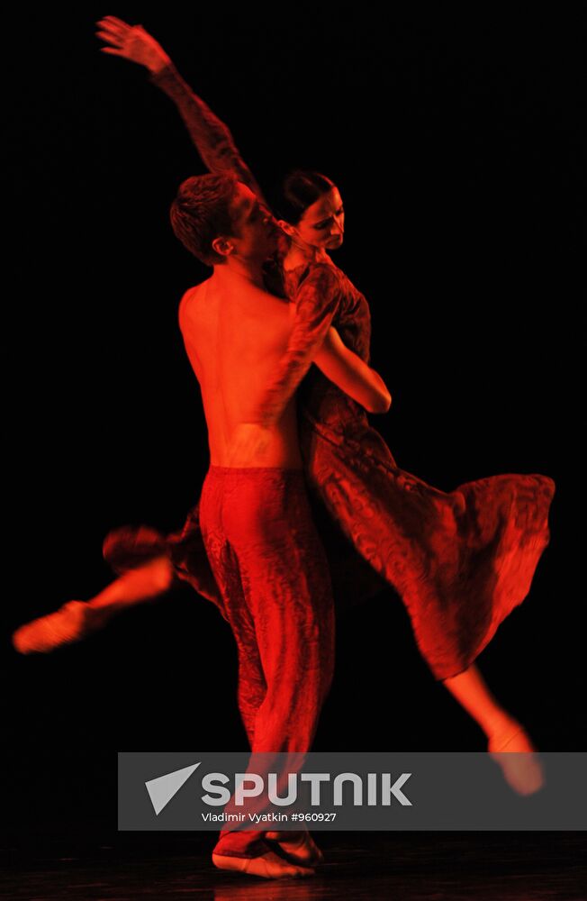 Svetlana Lunkina and Leonid Sarafanov