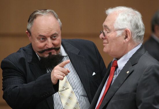 Alexander Volovik, Leonid Roshal