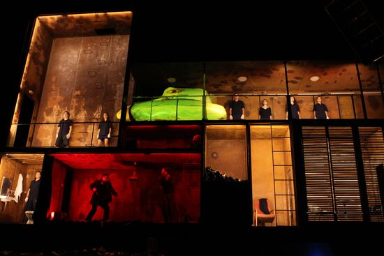First Russian production of Tom Stoppard's play "Rock'n'roll"
