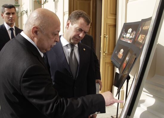 Dmitry Medvedev visits Bolshoi Theater after reconstruction