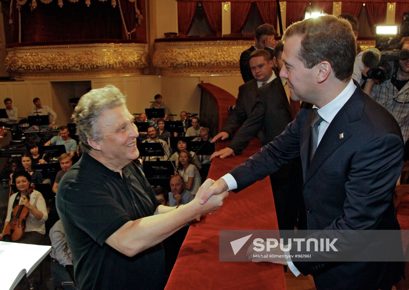 Dmitry Medvedev visits Bolshoi Theater completing reconstruction