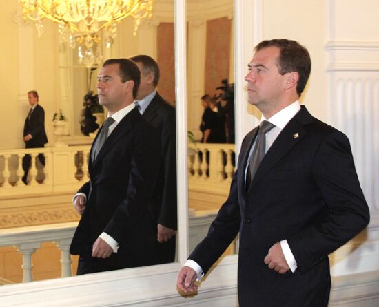 Dmitry Medvedev visits Bolshoi Theater completing reconstruction