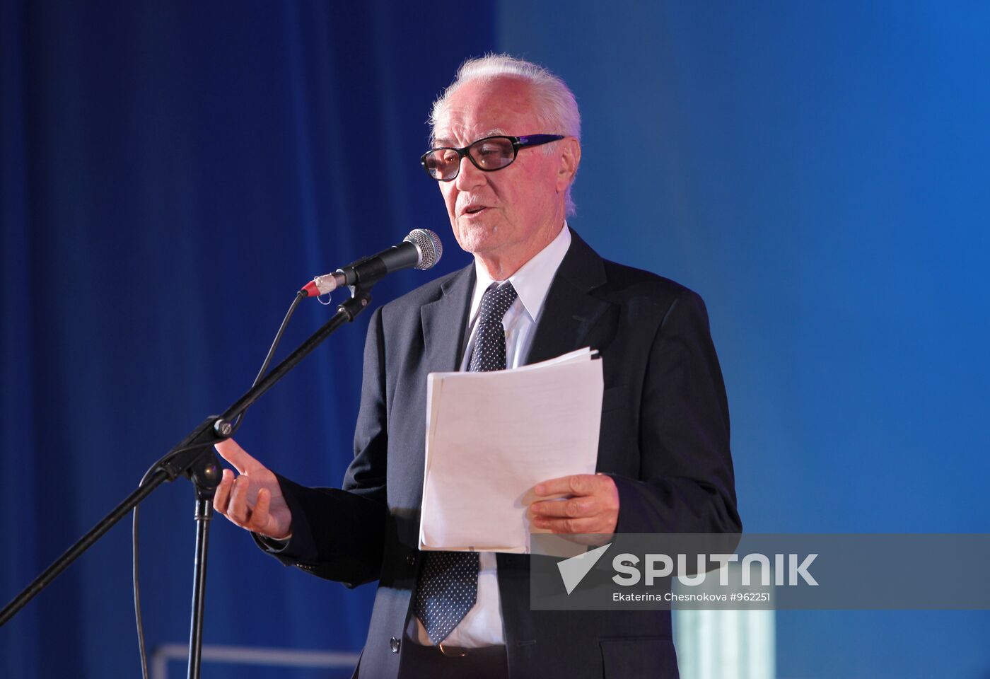 Kinoshok-2011 film festival closes in Anapa