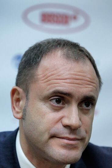 News conference on beginning of new season for short-track