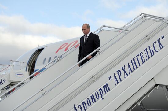 Vladimir Putin visits North Western Federal District