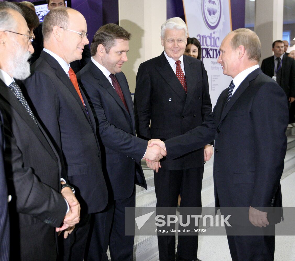 Vladimir Putin visits North-western Federal District