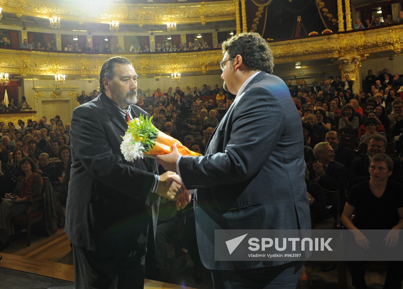 Gathering of the troupe at the State Academic Bolshoi Theater