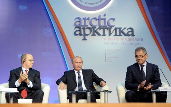 Vladimir Putin visits North Western Federal District