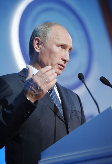 Vladimir Putin visits North Western Federal District
