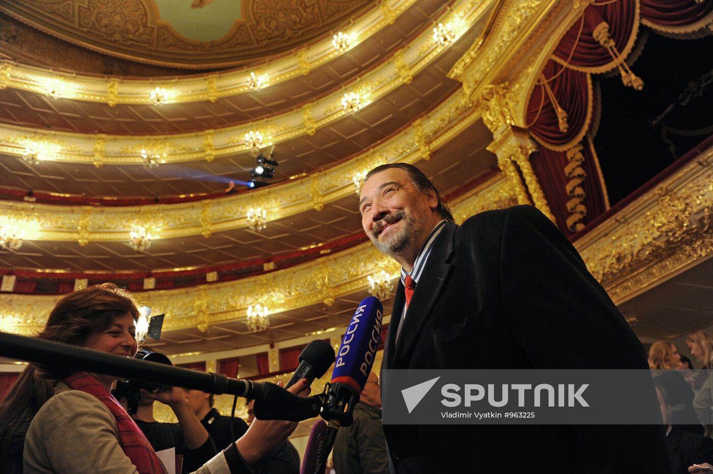 Gathering of the troupe at Bolshoi State Academic Theater