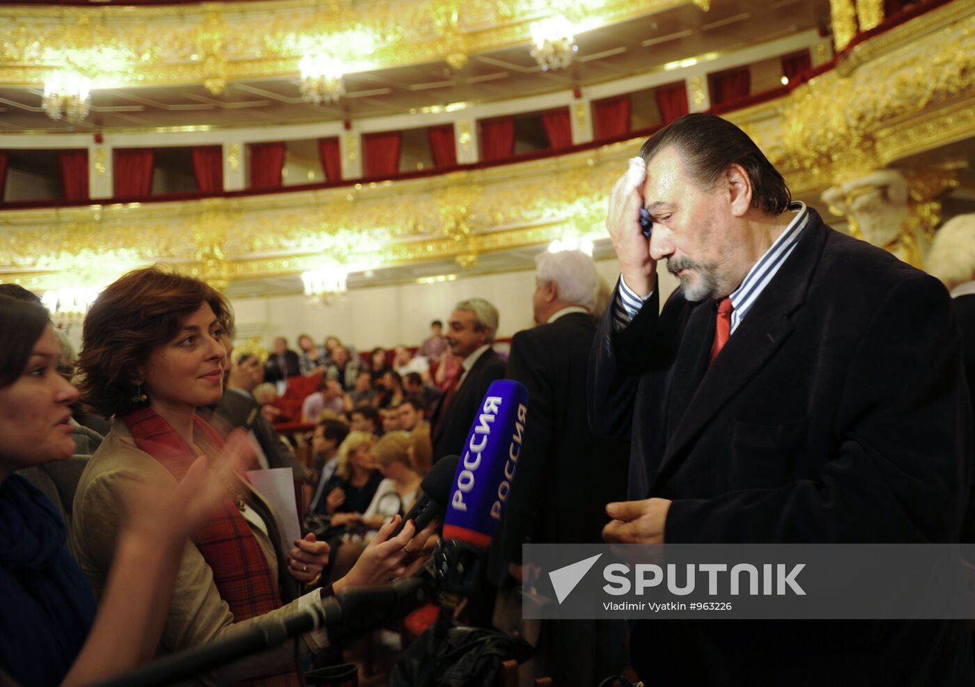 Gathering of the troupe at Bolshoi State Academic Theater