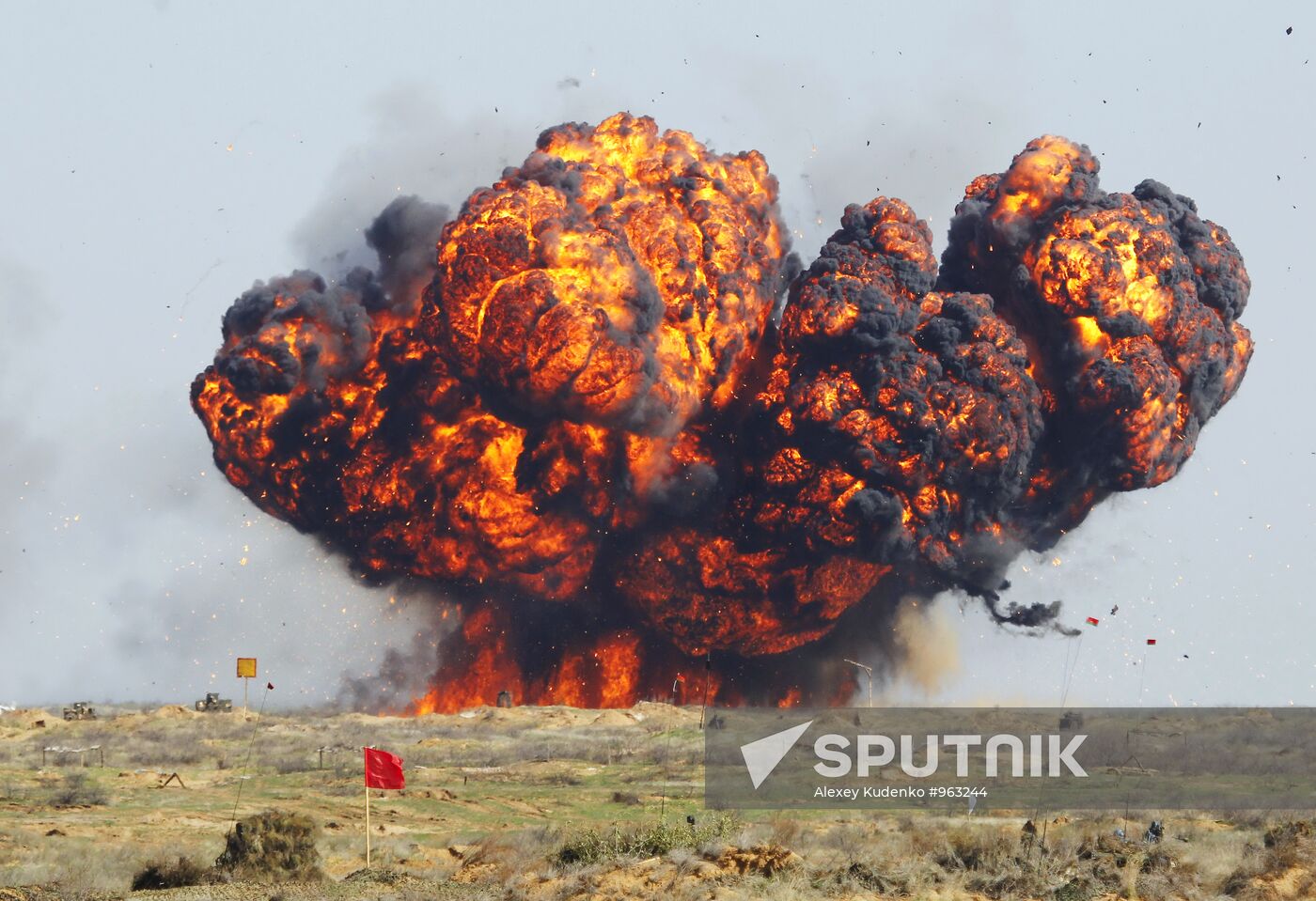 Military exercise "Center-2011" on the Ashuluk range