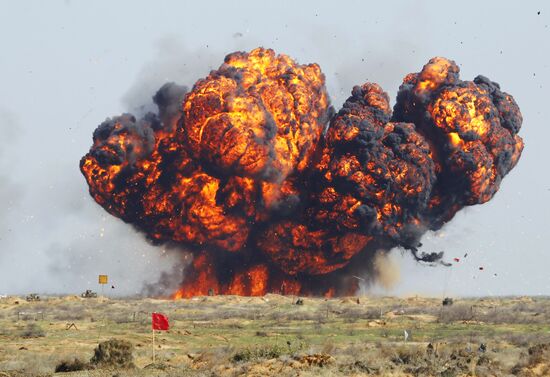 Military exercise "Center-2011" on the Ashuluk range