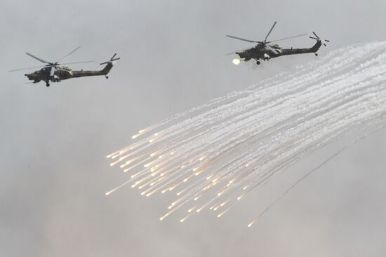 Military exercise "Center-2011" on the Ashuluk range