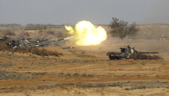 Military exercise "Center-2011" on the Ashuluk range