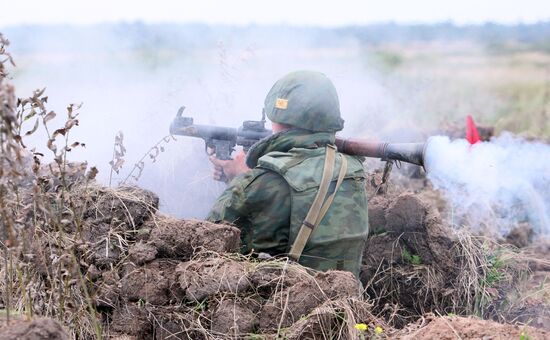 Training motorized rifle regiment in Baltic Fleet coastal forces