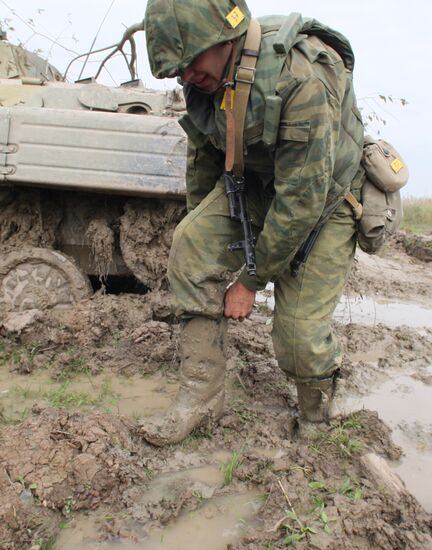 Training motorized rifle regiment in Baltic Fleet coastal forces