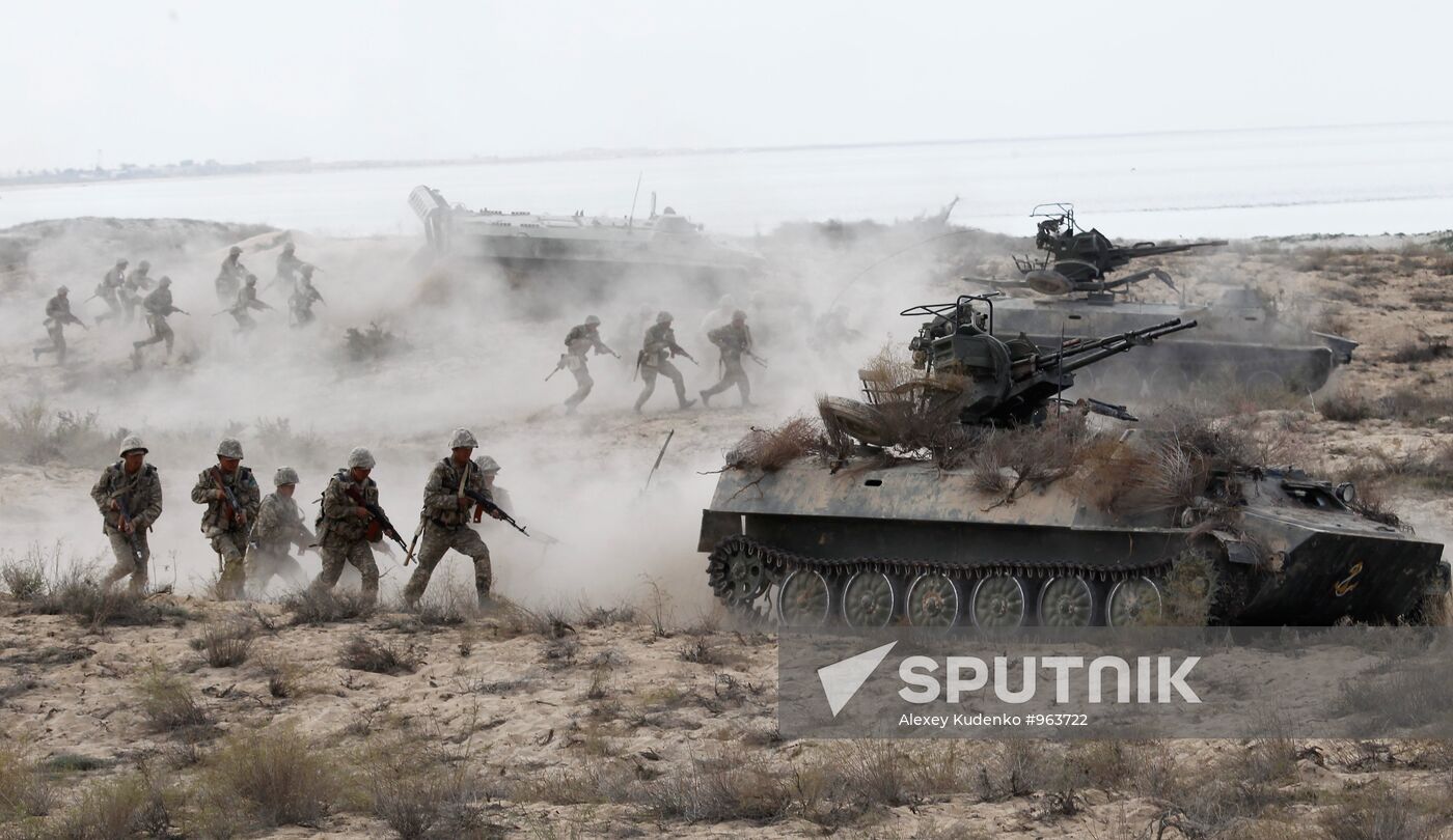 Large-scale Center-2011 strategic exercises in Kazakhstan