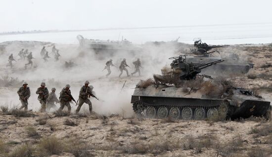 Large-scale Center-2011 strategic exercises in Kazakhstan