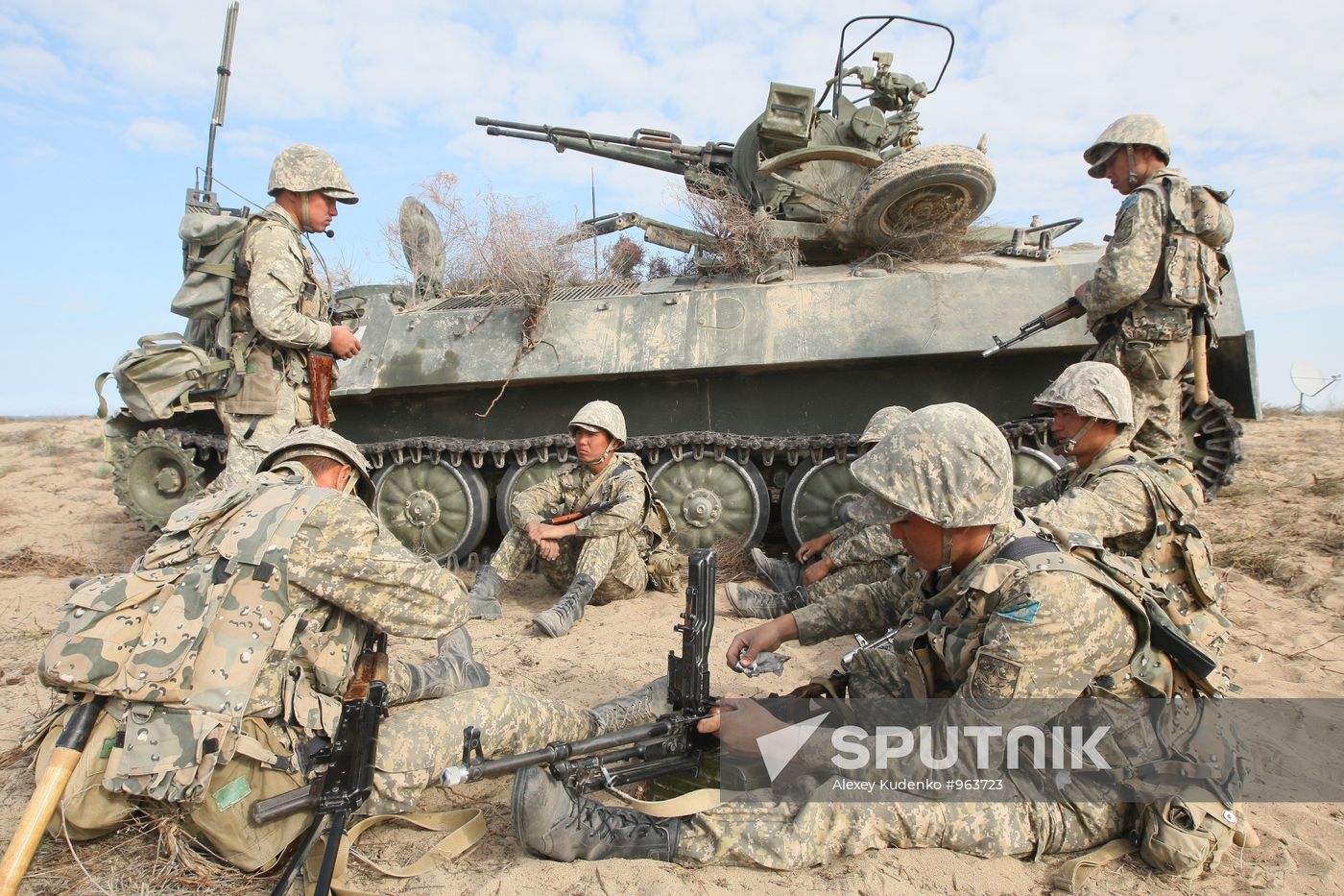 Large-scale Center-2011 strategic exercises in Kazakhstan