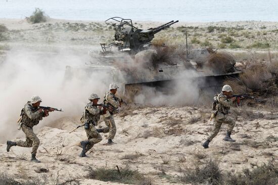 Large-scale Center-2011 strategic exercises in Kazakhstan