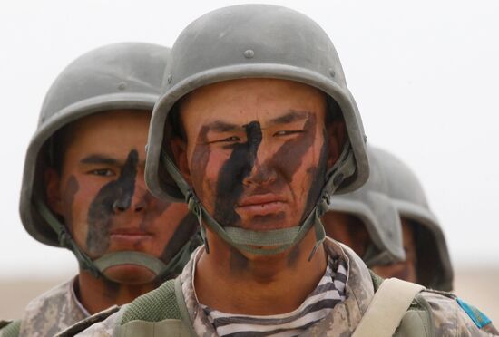 Large-scale Center-2011 strategic exercises in Kazakhstan