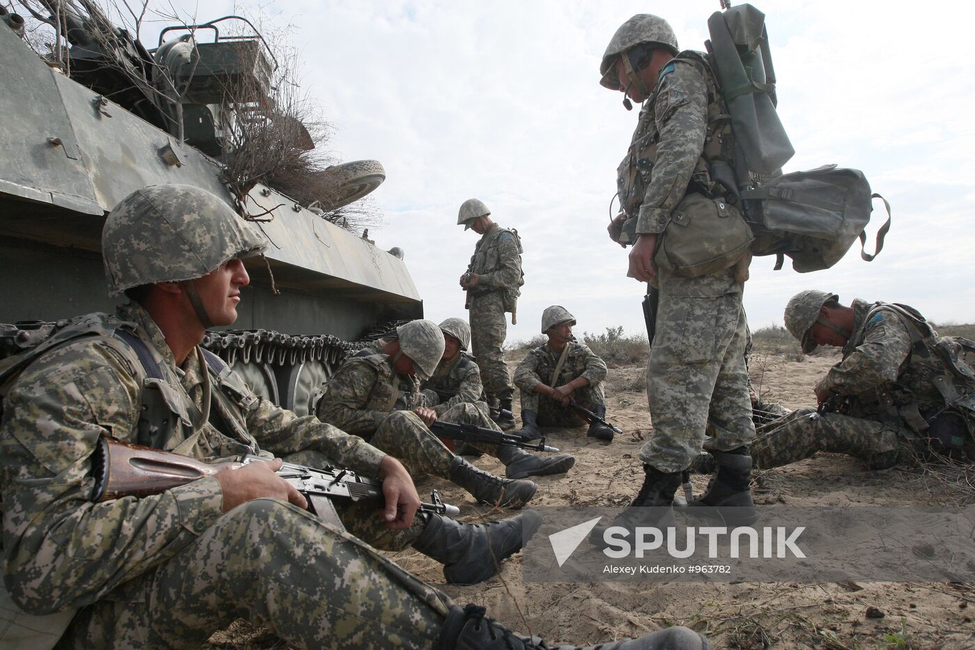 Large-scale Center-2011 strategic exercises in Kazakhstan