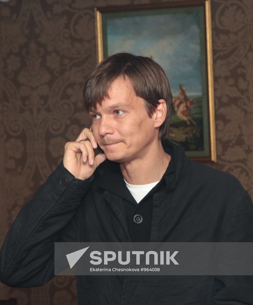 Oleg Menshikov's gastronomic theater "Chemodan"