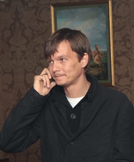 Oleg Menshikov's gastronomic theater "Chemodan"