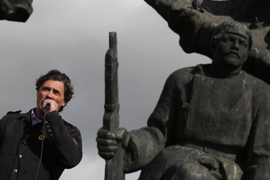 Russia-wide protest against rising fuel prices